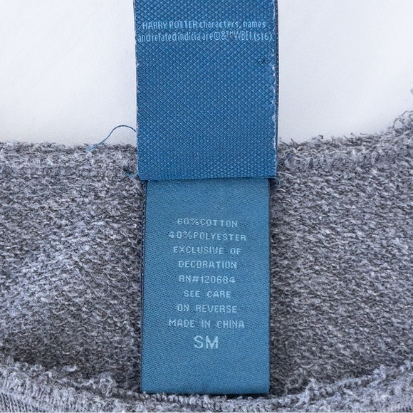 Hot Topics • Harry Potter Quidditch Sweatshirt - Picture 7 of 10